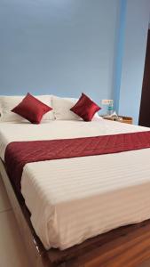 Pondy Pleasant Stay