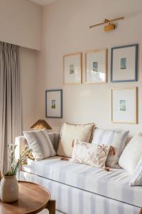 Azalea 1 BHK Apartment by tisyastays