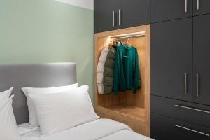 HOM Sleep Trip Repeat