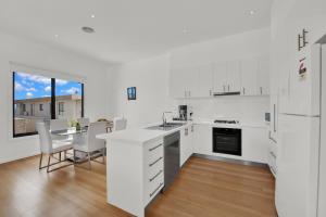 Beach View Escape by ReadyStay - BYO LINEN & TOWELS