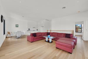 Beach View Escape by ReadyStay - BYO LINEN & TOWELS