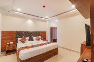 FabHotel Rachna Palace and Banquets - Nr Lekhraj Metro Station