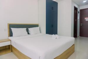 Good Deal and Homey Studio Pacific Garden Apartment By Travelio