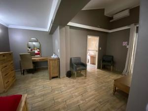 Crayfish Creek Guest House