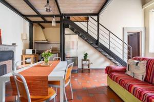 Nice and quiet loft 5 minutes walk from the Duomo