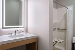 Two-Bedroom Family Suite - Non-Smoking room in Holiday Inn Minneapolis NW Elk River an IHG Hotel