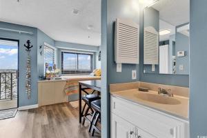 Gorgeous Oceanview Efficiency Condo MB Resort 10th FLoor