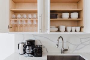 Blueground Midtown gym AC nr Chrysler NYC-1665