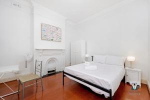 KozyGuru | Ashfield Cozy 4Bed house Great Location