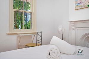 KozyGuru | Ashfield Cozy 4Bed house Great Location