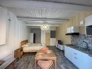 Appartements Studio centre de Charleval : photos des chambres