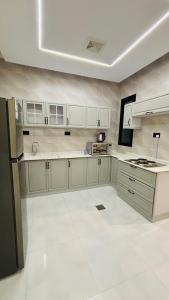 Two Rooms, Sala and Kitchen - Jasmine Mall - Self-entry