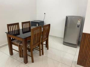 RoyalGiri Apartment near Rajagiri Hospital