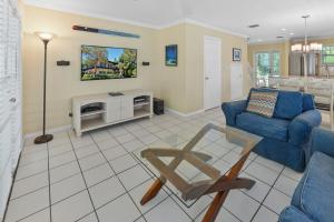 A Caribbean Alternative