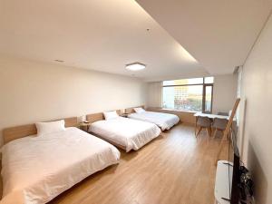 Incheon Airport Line Guesthouse
