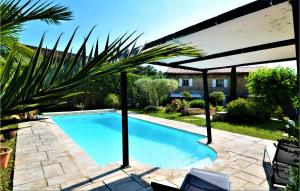 Maisons de vacances Stunning Home In St Privat Des Vieux : photos des chambres