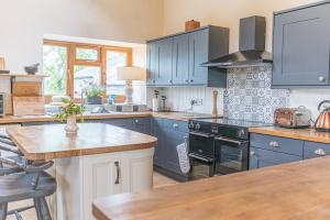 LakeDistrict Barn with SwimSpa & HotTub