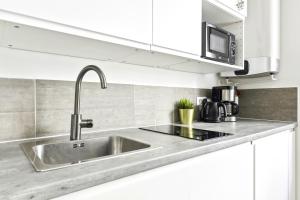 Luxury suite near Eiffel Tower