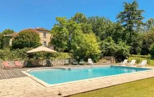Villa élégante à Villeneuve-sur-Lot avec piscine privée - 洛特河畔的维伦纽夫