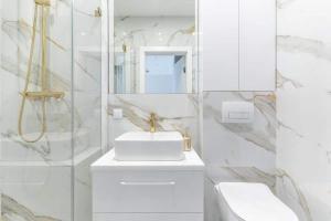 Golden Apartments- Mennica Residence, 1-Bedroom in City Center #18