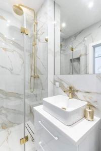 Golden Apartments- Mennica Residence, 1-Bedroom in City Center #18