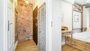 CITYSTAY Rustic Old Town Apartment