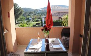 T2 climatisé wifi piscines parking