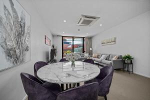 Luxury Central Hobart Apartment Free parking