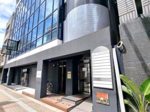 大国町駅徒歩3分 なんば駅1駅 最大4名 ロイヤル507