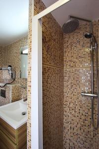 Appartements Appartement spacieux au coeur de Paris 75 m² avec vue sur la ville : photos des chambres