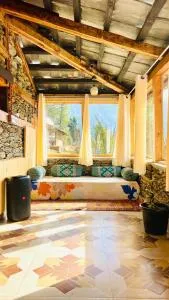 Rustic Two-Room Restored House By Bastiat Stays - 马恩迪