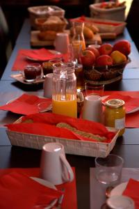 B&B / Chambres d'hotes DOMAINE DU SIESTOU WINE RESORT & spa : photos des chambres