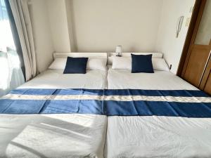 大国町駅徒歩3分 なんば駅1駅 最大6名 ロイヤル901