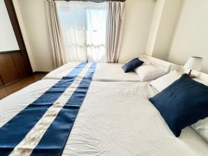 大国町駅徒歩3分 なんば駅1駅 最大6名 ロイヤル901