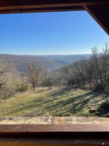 Maisons de vacances Charming detached house in beautiful Calvignac : Maison 3 Chambres