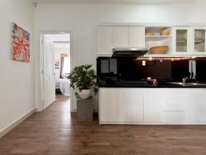 Peaceful Apartment at Hai Ba Trung street, District 3