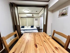 大国町駅徒歩3分 なんば駅1駅 最大6名 ロイヤル907