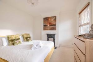 Charming 2-Bed in Windsor: Walk tothe sites!