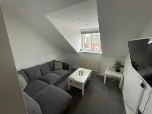Stylish Two Bedroom Apartment in Leeds - Kirkstall