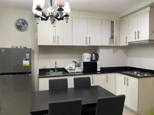 PinkDoorZ MOA Staycation at SEA Residences