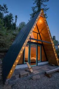 Vibrant A-Frame In The Valley By Bastiat Stays