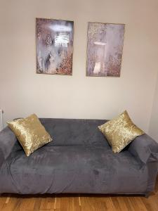 Oxford four-Bedrooms detached house with driveway parking