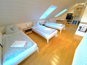 V Apartment 4 Personen - Monteurzimmer - Ferienwohnung - Kronwieden