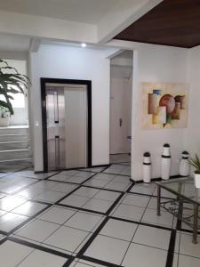 Apartamento amplo em Meia Praia sc