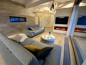 Chalets Artik chalet avec vue a 180 degres et piscine : photos des chambres