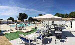 Campings Camping 4 etoiles - Parc aquatique - eeia0i : photos des chambres