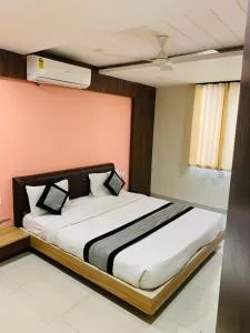 Hotel D9,Indore - Maheshwar