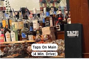 Classy 2BR-Parking, Rooftop,Near Arrowhd & TMobile