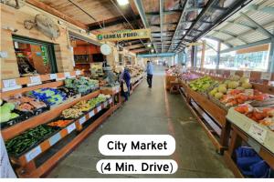 Cozy 1BR Parking, Rooftop, Near Arrowhd & TMobile