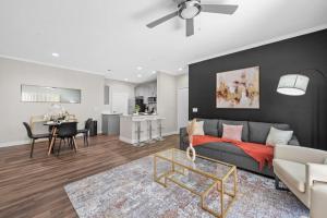 Stylish 2BR - Scottsdale, Pet-friendly, Sunrise Peak